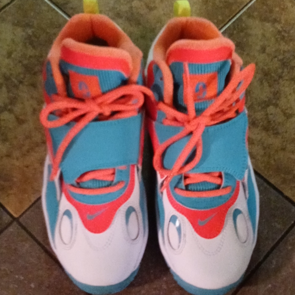 - Nike Air Speed Turf Training Kid/Youth BQ9…